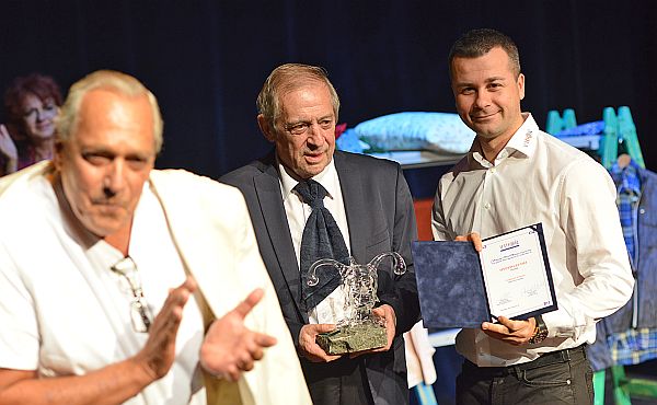 Jordán Tamást Életmű-díjjal jutalmazta a VIDOR zsűrije